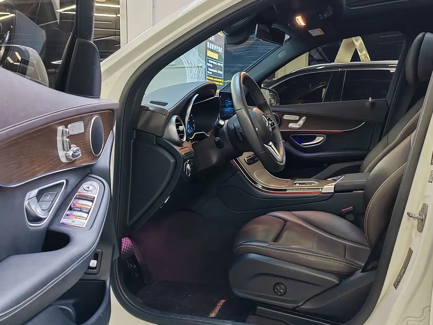Mercedes-Benz GLC 2021 GLC 300 L 4MATIC Sporty фото 8