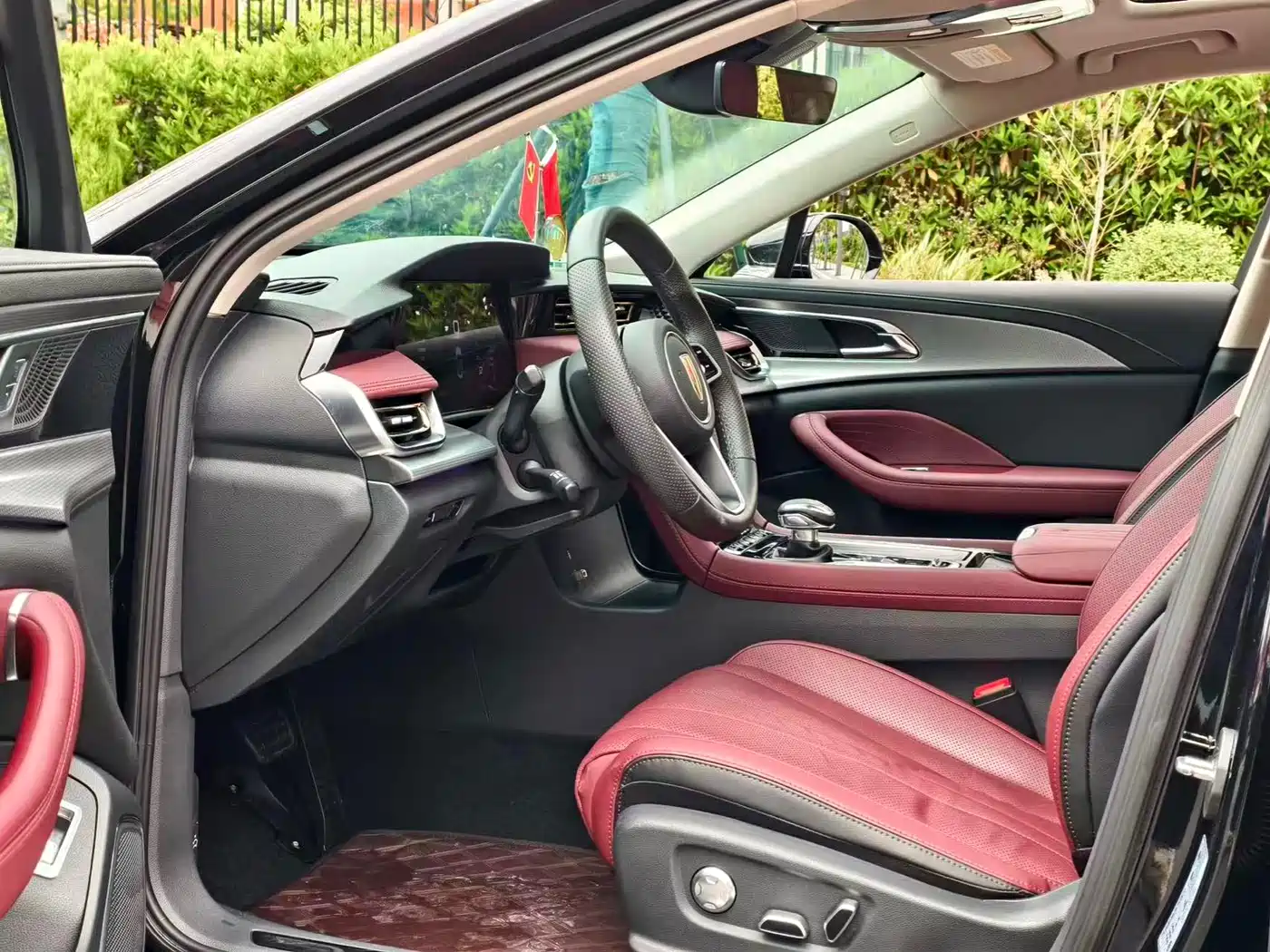 Hongqi H5 2023 1.5T DCT Smart Connect Joy Edition фото 4