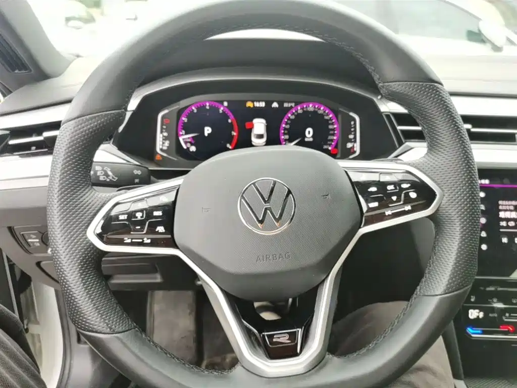 Volkswagen FAW-Volkswagen CC 2024 380TSI Eye-catching Public Sharing Edition фото 11