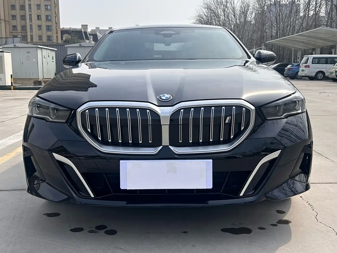 BMW I5