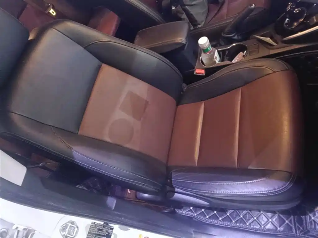 Toyota Corolla 2018 Hybrid 1.8L E-CVT Smart Edition фото 25