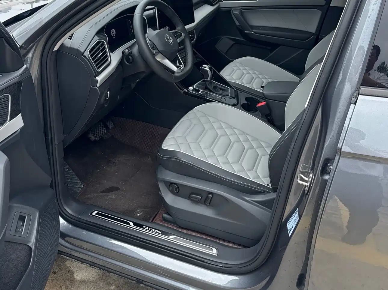 Volkswagen Tayron 2023 300TSI 2WD Luxury Plus Advanced Edition фото 9