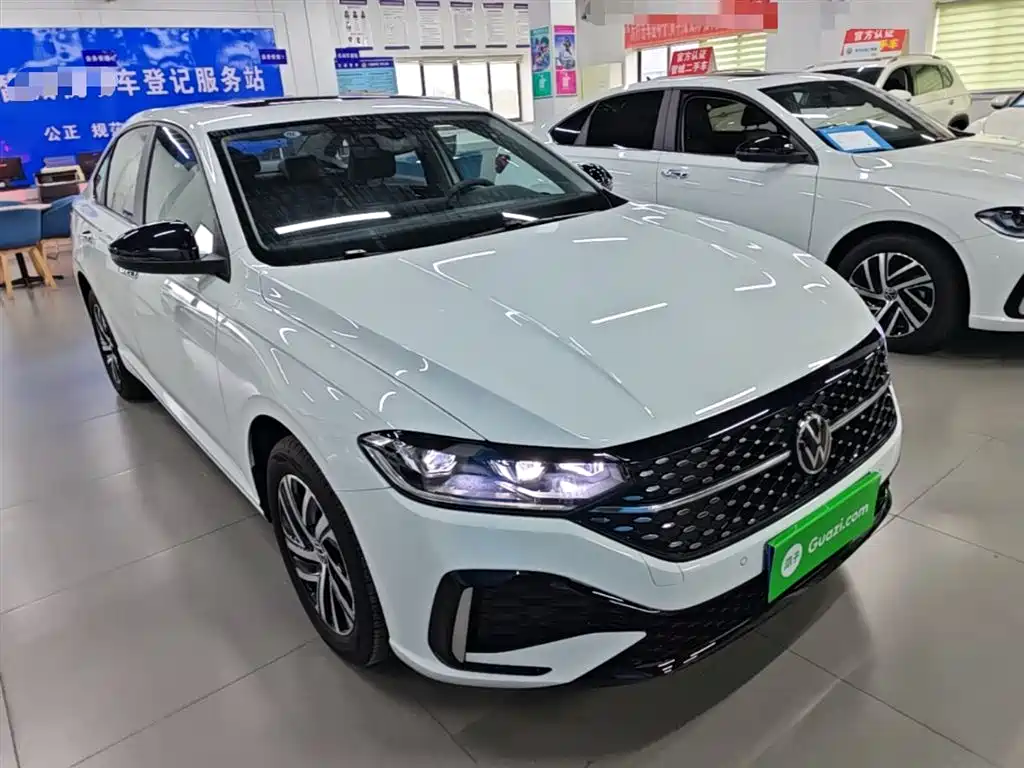 Volkswagen Lavida 2024 Model 300TSI DSG Starlight Leading Edition фото 4