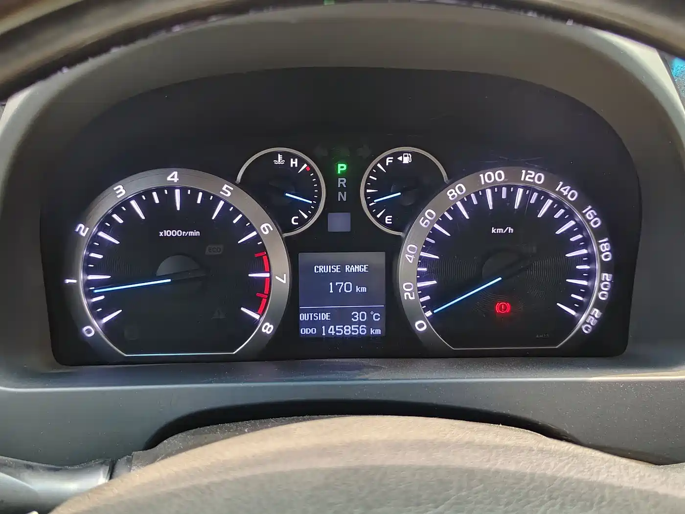 Toyota Alphard фото 11