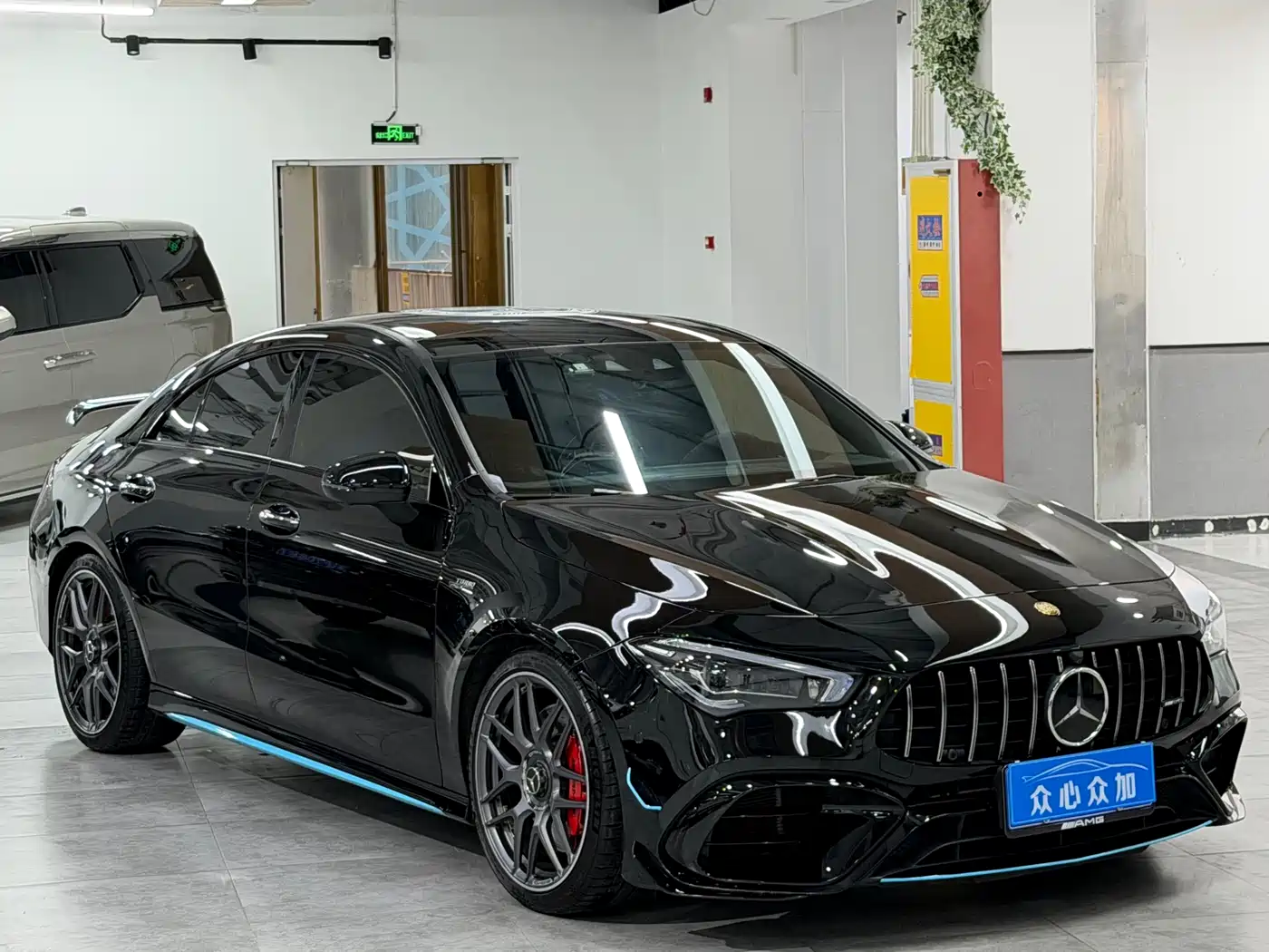 Mercedes-Benz CLA AMG 2022 AMG CLA 45 S 4MATIC+ 55th Anniversary Edition фото 3