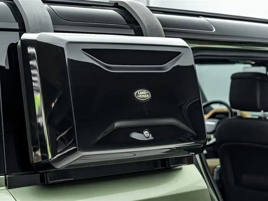 Land Rover Defender 2023 Facelift 110 3.0T P400 X-DYNAMIC HSE фото 35
