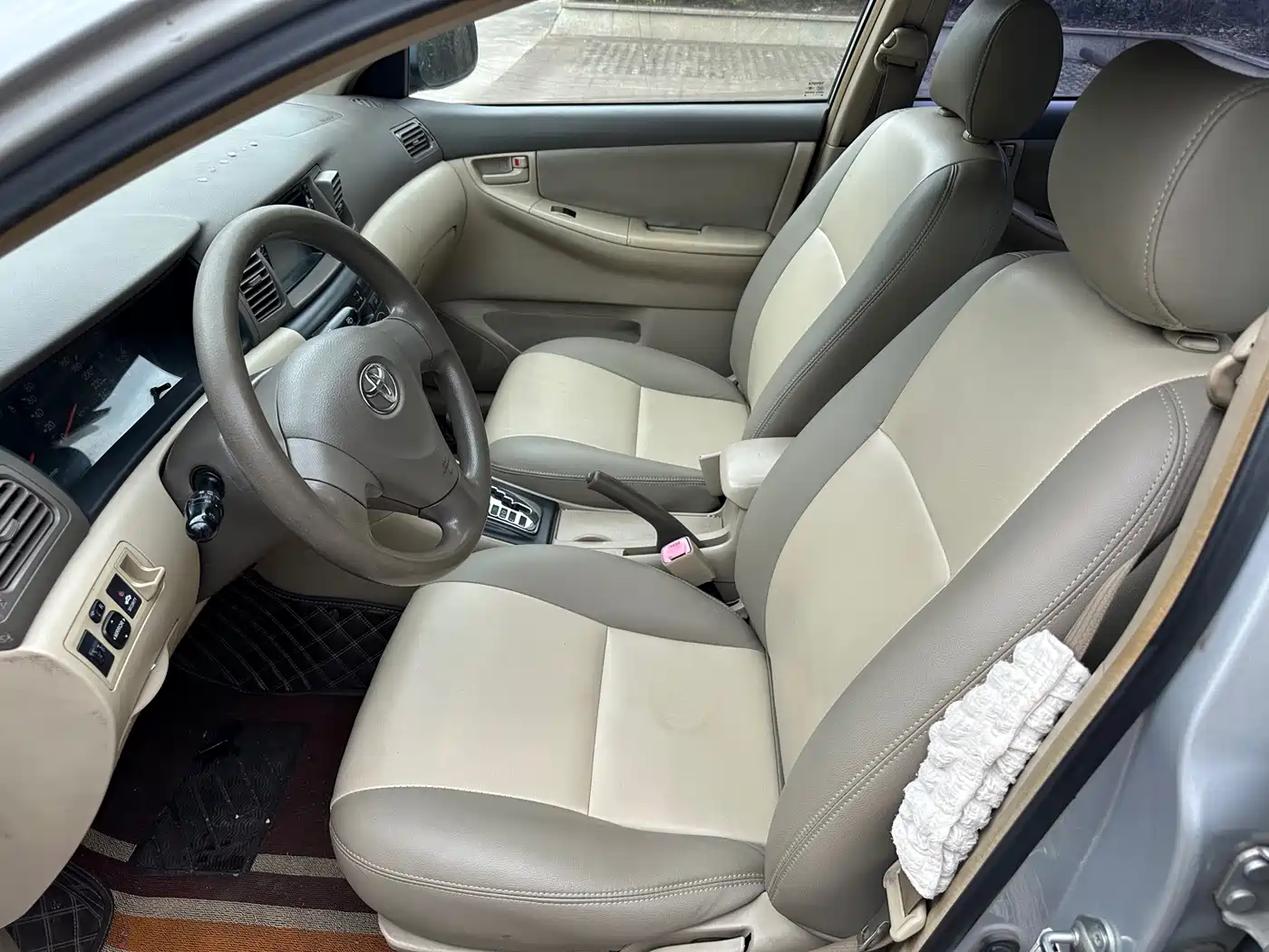 Toyota Corolla 2011 1.6L Automatic Classic Edition фото 17