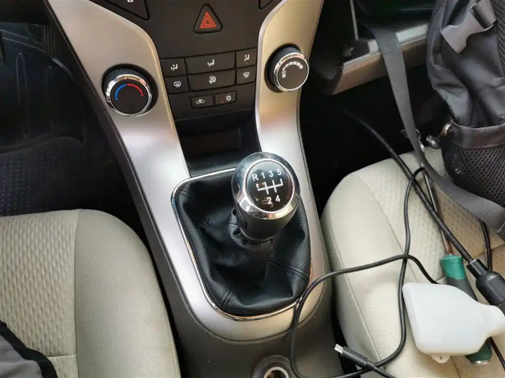 Chevrolet Cruze 2015 1.5L Classic SL MT фото 14
