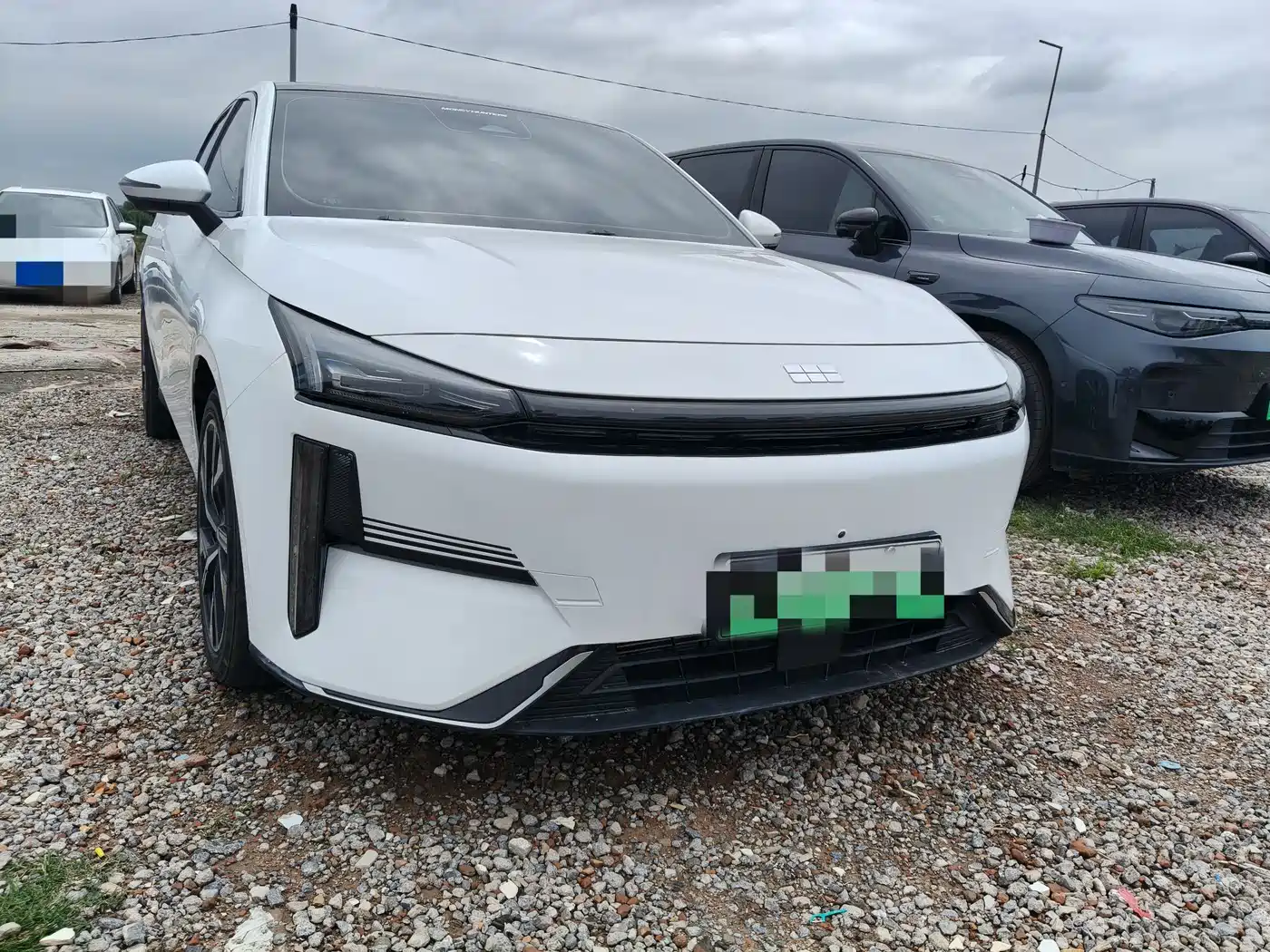 Geely Galaxy Galaxy L6 2025 EM-i 140km Voyage Edition фото 3