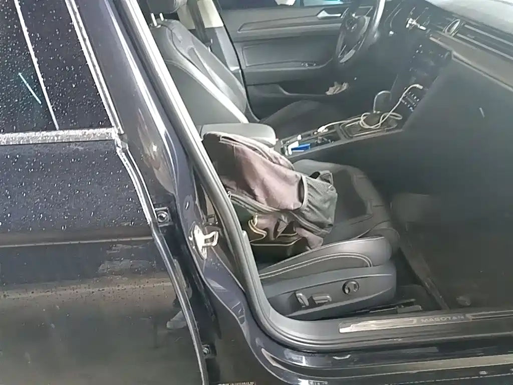 Volkswagen Magotan 2020 330TSI DSG Leading фото 25
