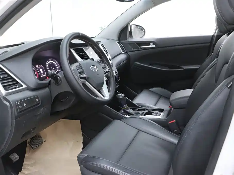 Hyundai Tucson 2015 1.6T Dual Clutch 2WD Smart фото 13