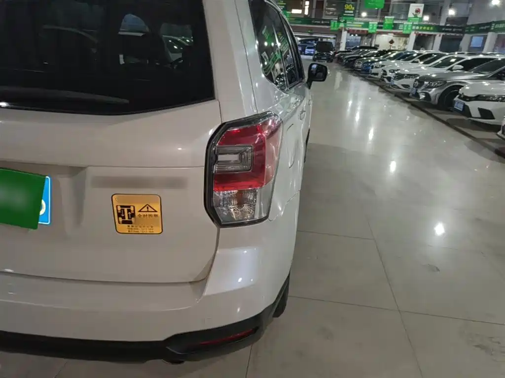Subaru Forester 2017 2.5i Luxury Special Edition фото 8