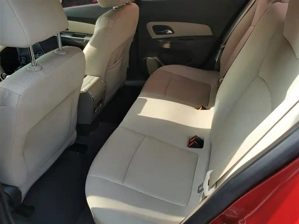 Chevrolet Cruze 2015 1.5L Classic SL MT фото 17