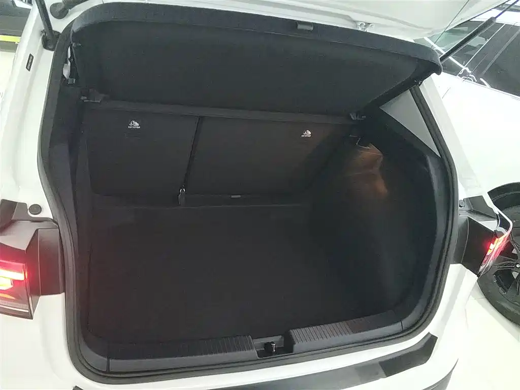 Volkswagen Tharu 2025 New Edge 1.5L Aspiration Edition фото 15
