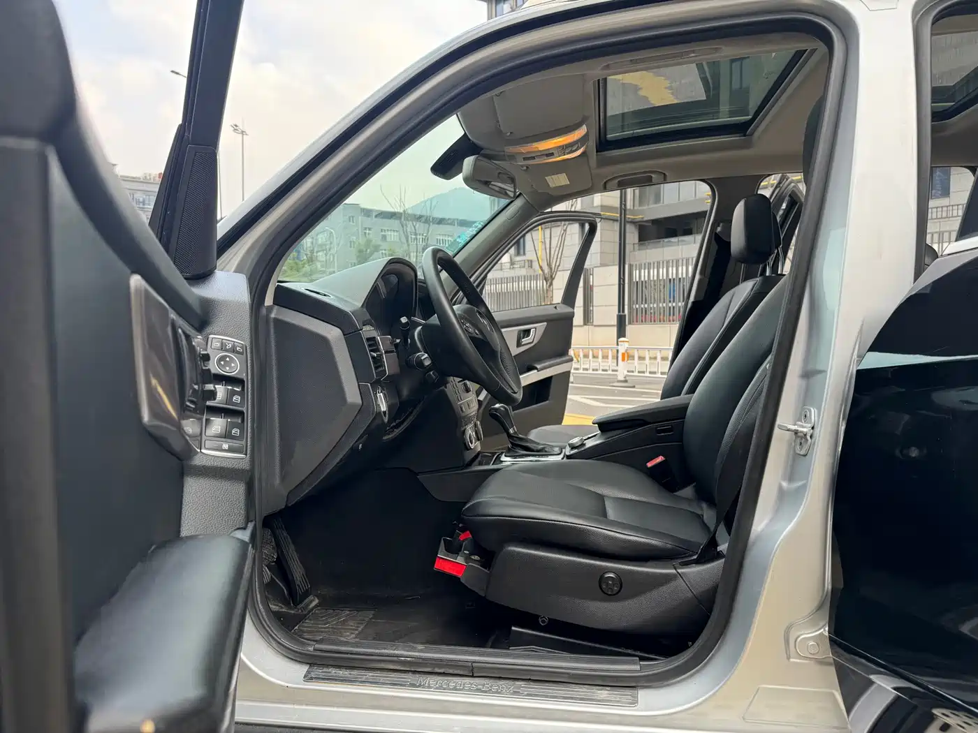 Mercedes-Benz GLK-Class 2012 Model GLK 300 4MATIC Luxury фото 10