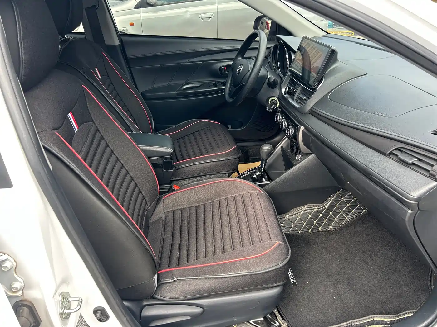 Toyota YARiS L Zhi Xuan 2020 Zhi Xuan X 1.5L CVT Leading фото 16