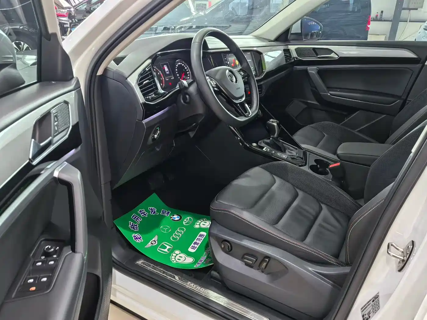 Volkswagen Tayron 2019 330TSI 2WD Luxury China VI фото 4