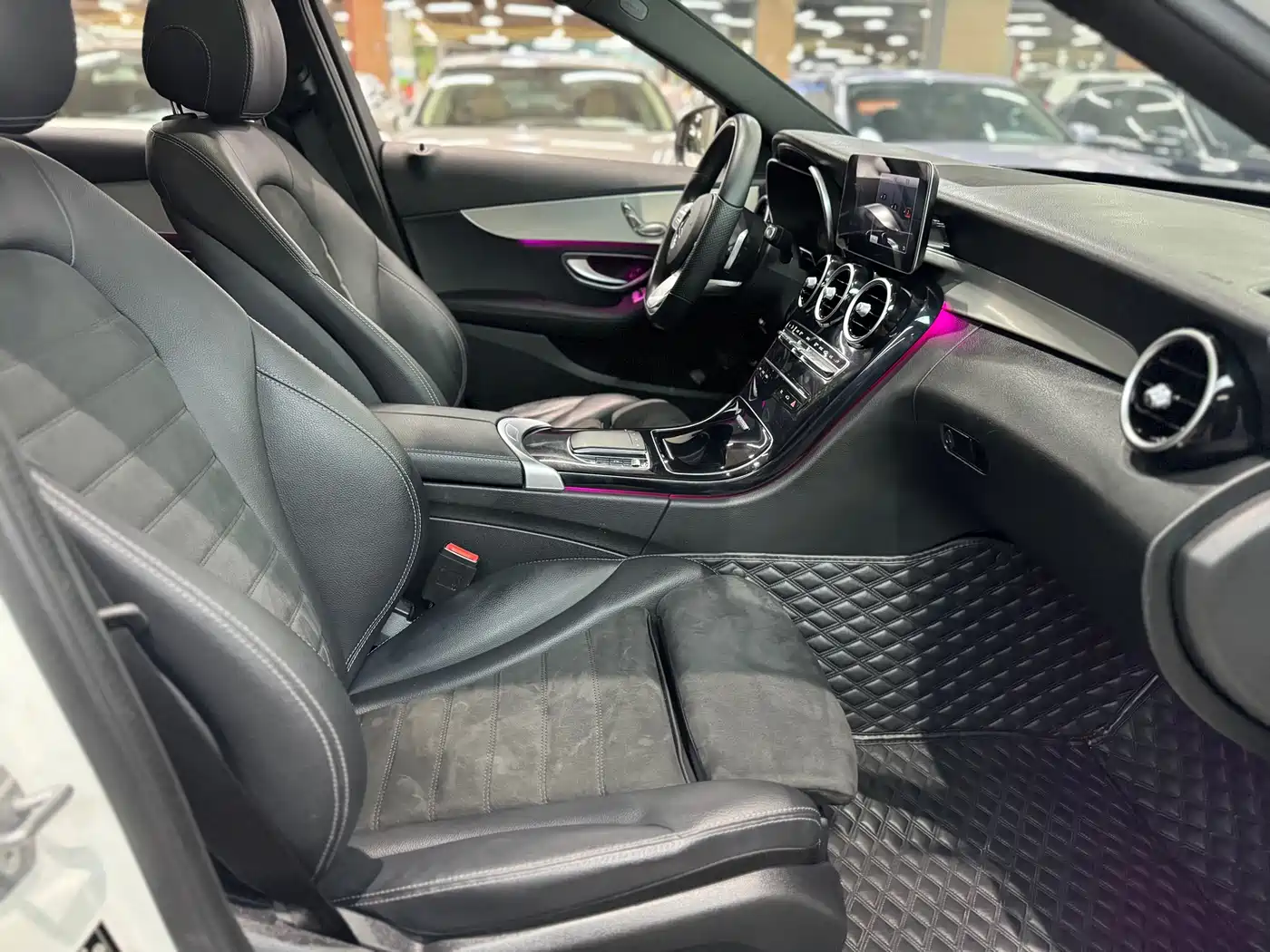Mercedes-Benz C-Class 2021 C 260 Starry Exclusive Edition фото 34