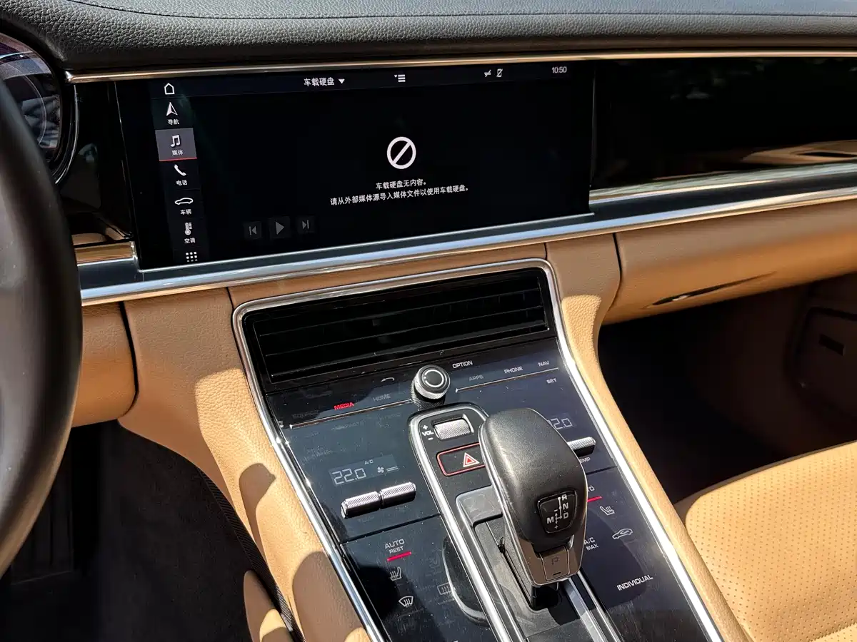 Porsche Panamera 2017 Panamera 3.0T фото 15