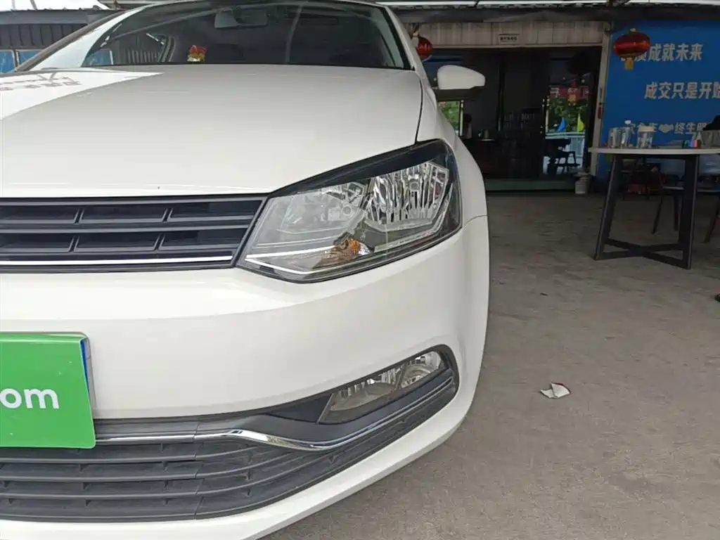 Volkswagen Polo 2016 1.6L Automatic Comfort фото 24