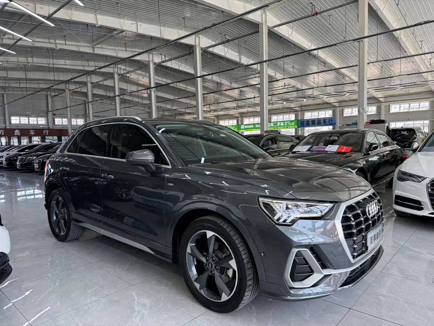 Audi Q3 2022 35 TFSI Fashion Dynamic фото 3