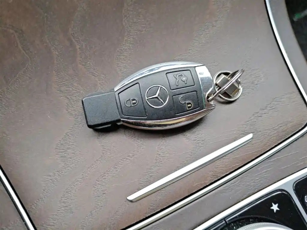Mercedes-Benz GLC 2017 GLC 300 4MATIC Dynamic фото 12