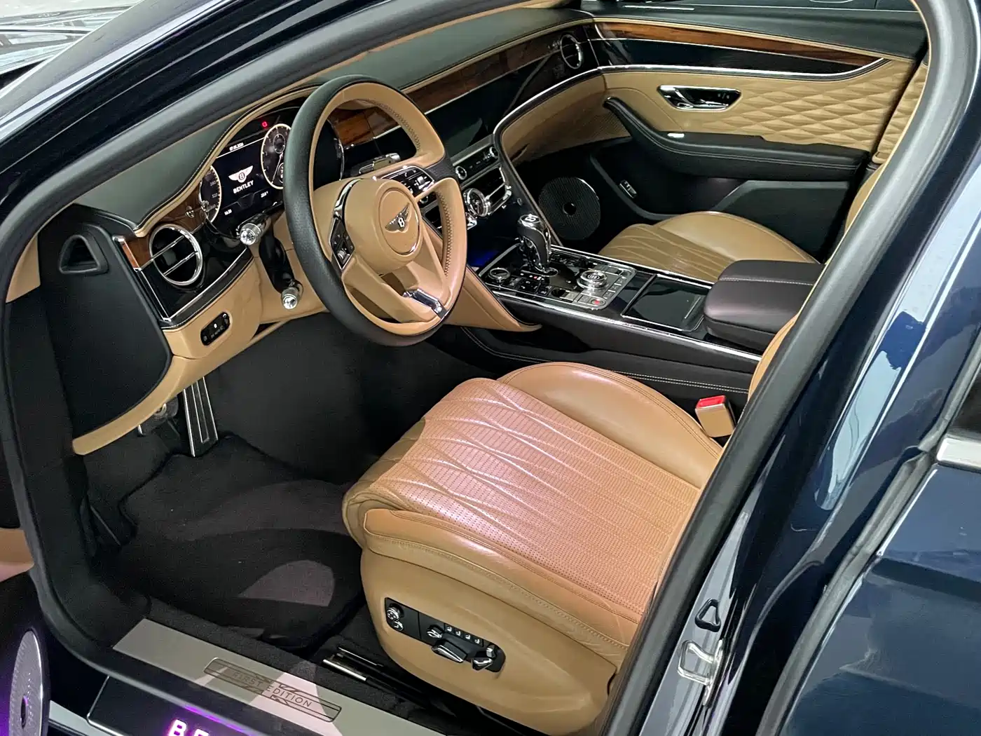 Bentley Flying Spur 2020 6.0T W12 Standard Edition фото 4