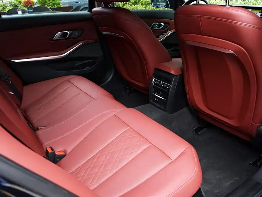 BMW 3 Series 2024 325Li M Sport Shadowline Package фото 12