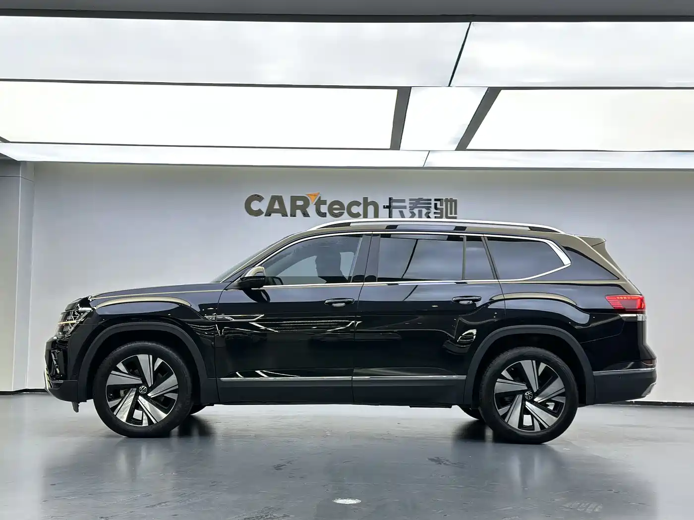 Volkswagen Teramont 2022 Teramont X 380TSI 4MOTION Premium Luxury фото 4