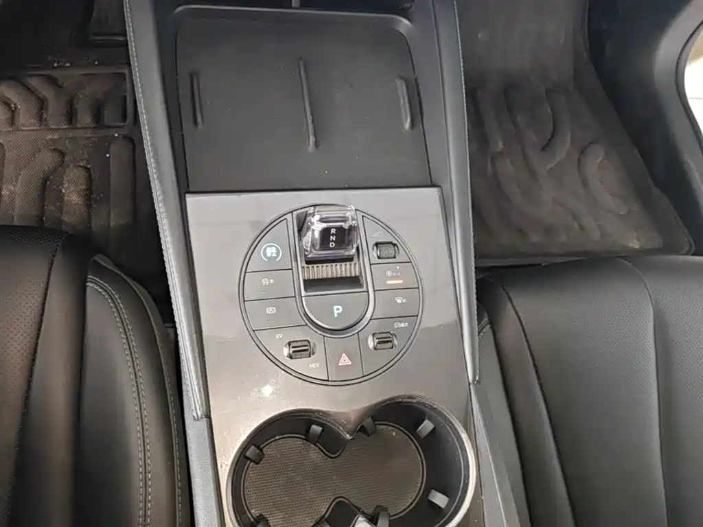 Photo 14 - BYD Seal 06 New Energy