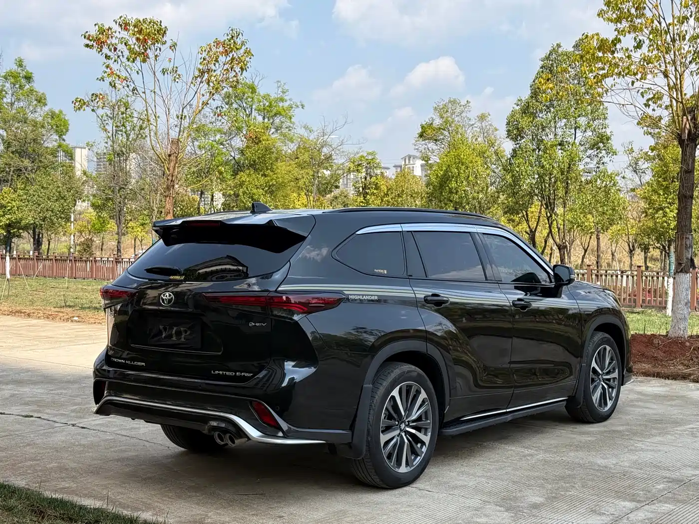Toyota Crown Kluger 2026 2.5L HEV AWD Flagship Edition фото 7