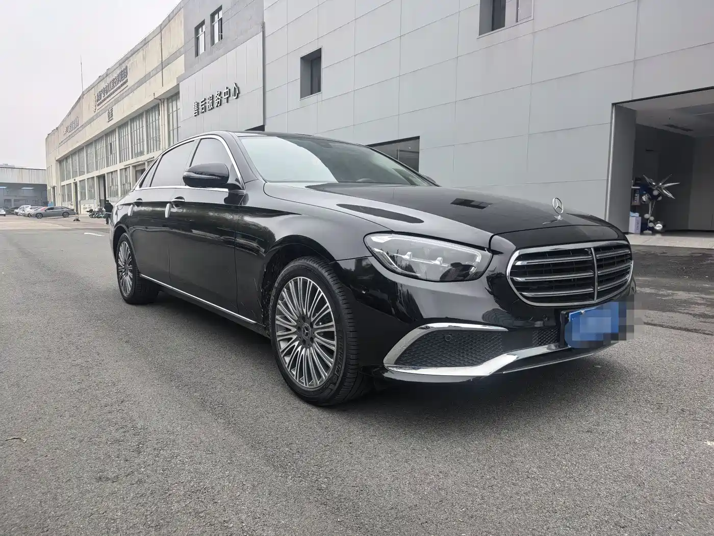 Mercedes-Benz E-Class 2022 Second Facelift E 300 L Fashion фото 3
