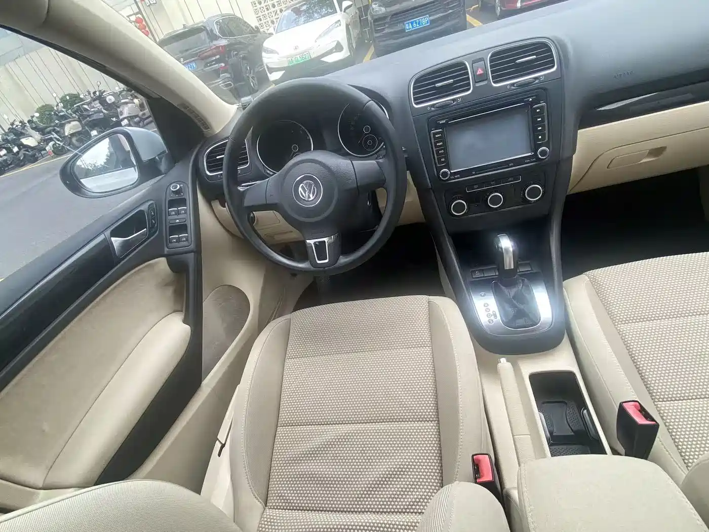 Volkswagen Golf 2012 1.6 Automatic Comfort Type фото 18