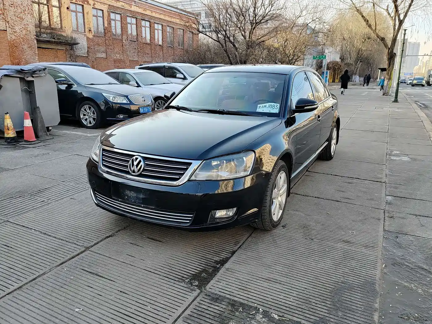 Volkswagen Passat Lingyu 2010 2009 2.0L MFI Automatic Premium