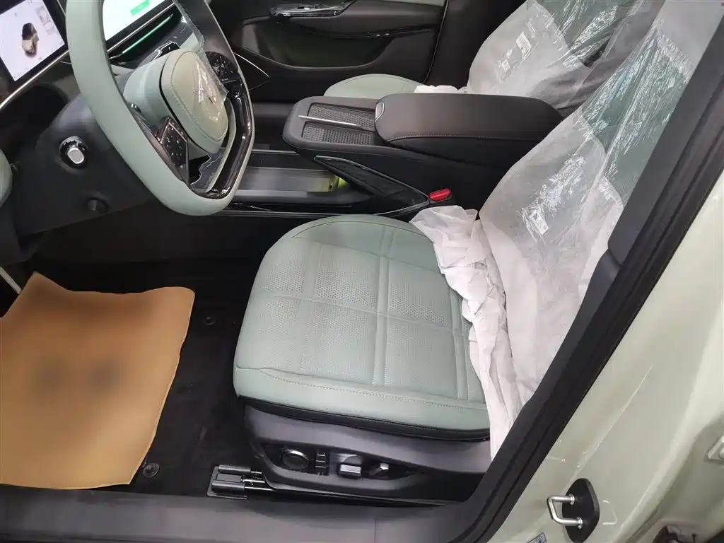 Hongqi EH7 2024 640 Pro+ AWD Edition фото 15