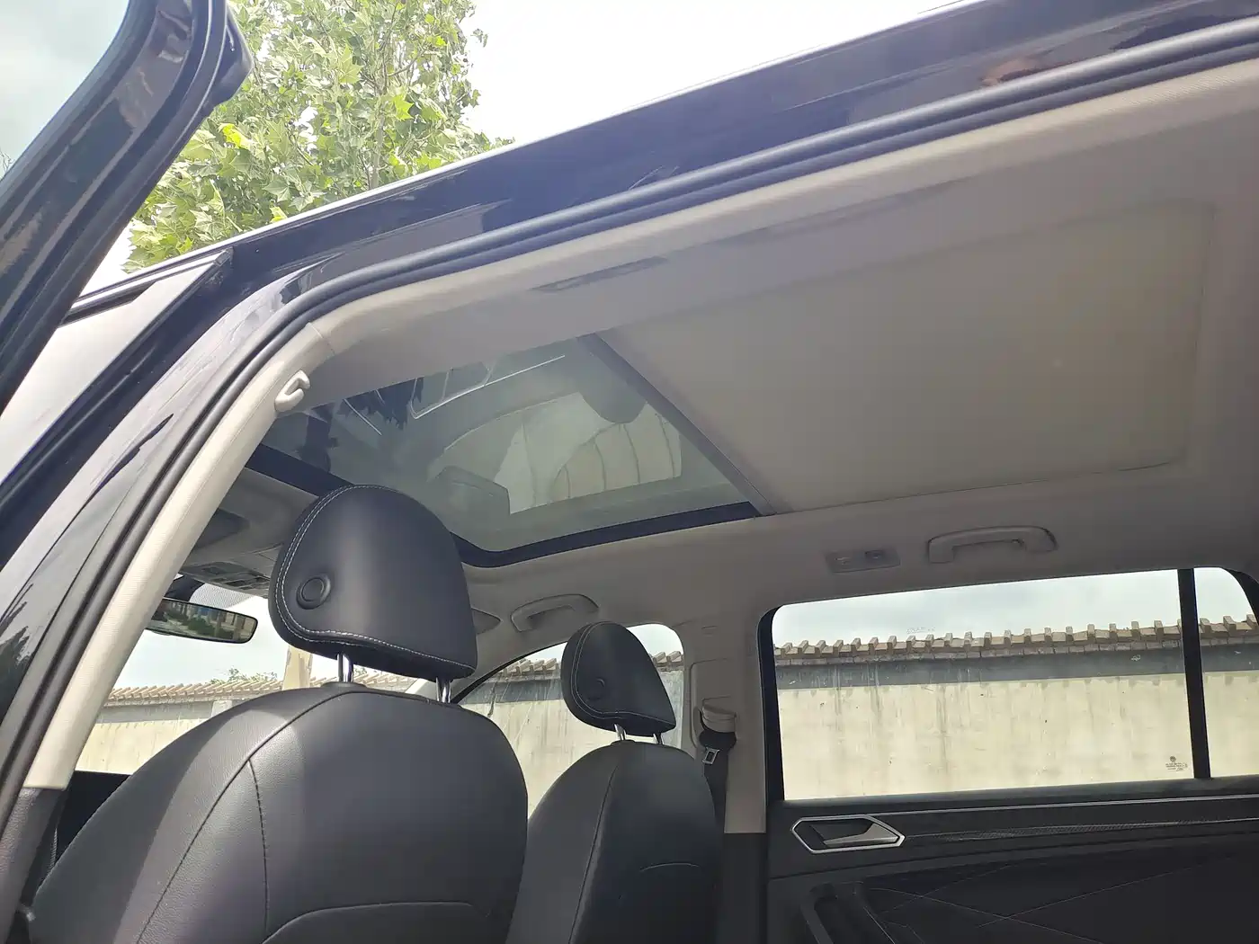 Volkswagen Tiguan L 2022 330TSI Auto 2WD R-Line Premium Edition фото 6