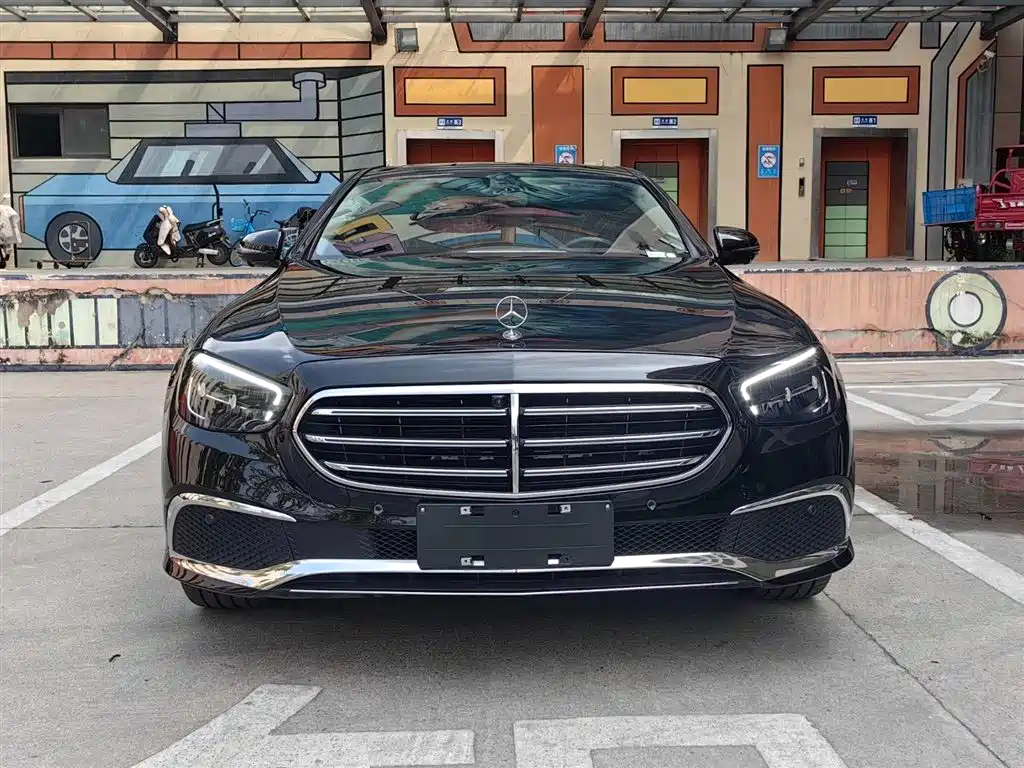 Mercedes-Benz E-Class 2023 E 300 L Fashion фото 2