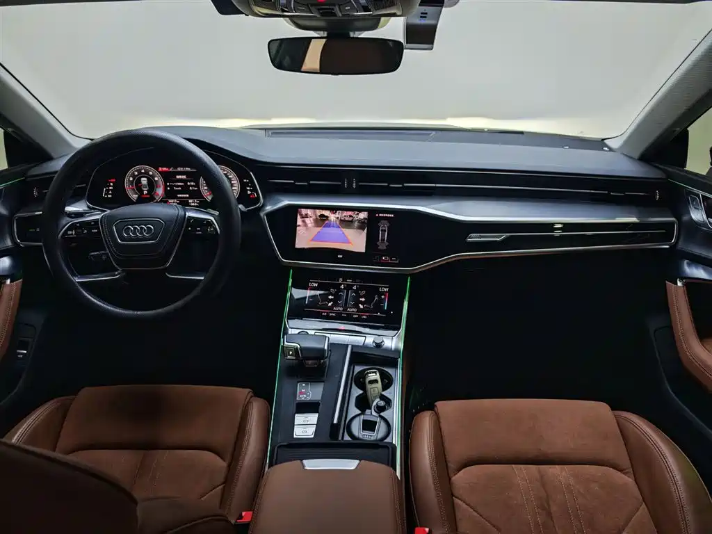 Audi A7L 2024 45 TFSI Luxury фото 12