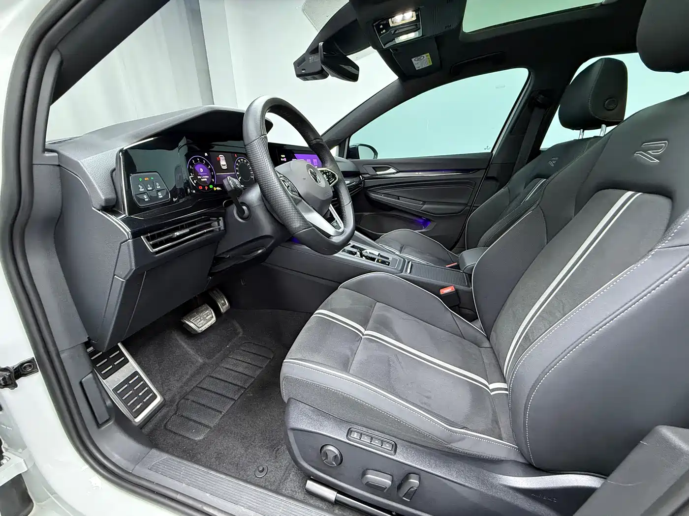 Volkswagen Golf 2021 280TSI DSG R-Line фото 6