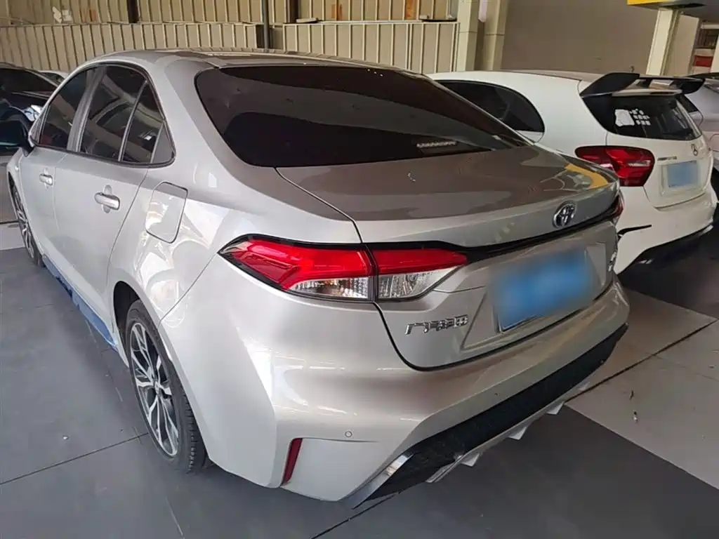 Toyota Levin 2021 Dual Engine 1.8H E-CVT Sport фото 5
