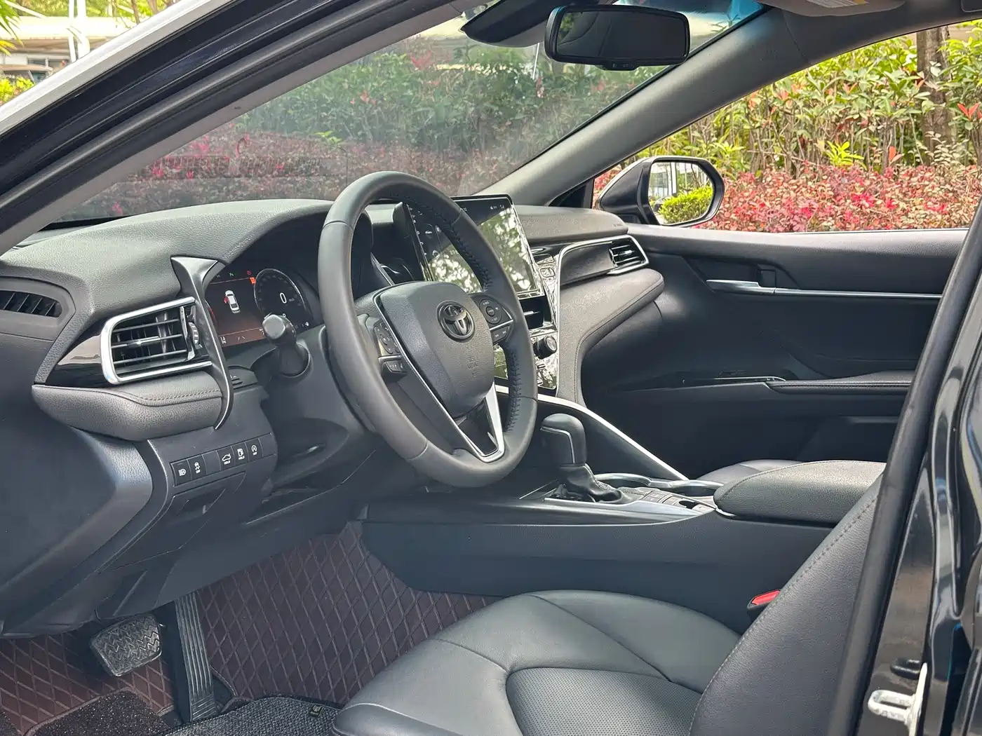 Toyota Camry 2021 2.5G Luxury Edition фото 6