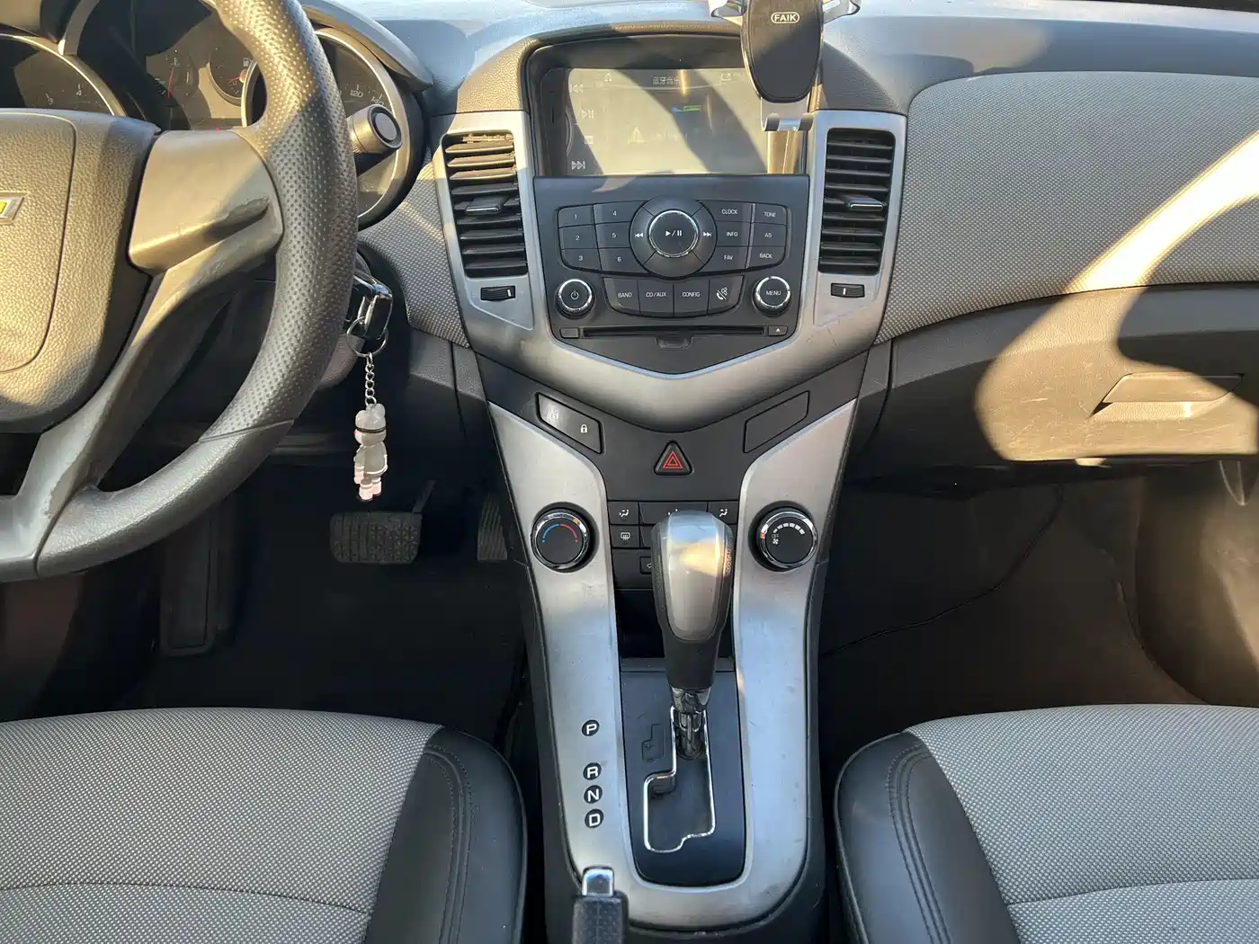 Chevrolet Cruze 2013 Model 1.8L SE AT фото 9