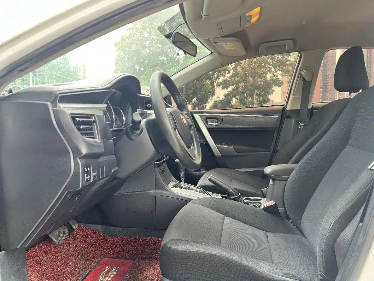 Toyota Corolla 2014 1.6L CVT GL фото 7