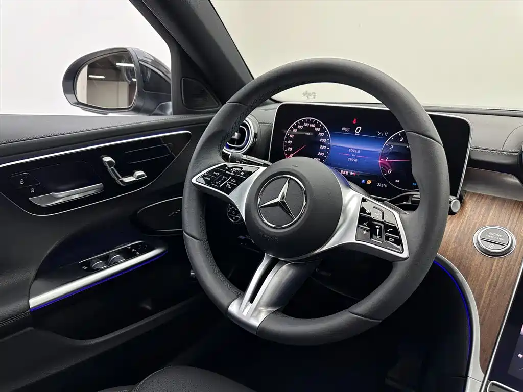 MERCEDES-BENZ CLASS C