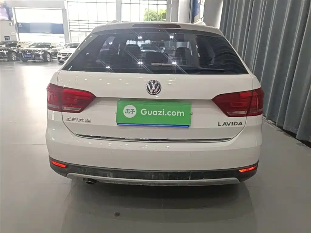 Volkswagen Gran Lavida 2014 1.6L Auto фото 6