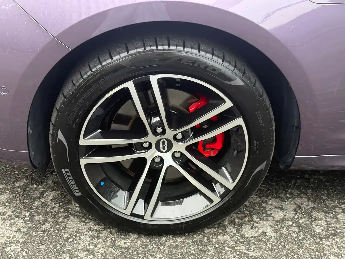 AITO Wenjie AITO M5 2025 Extended Range Ultra AWD фото 28