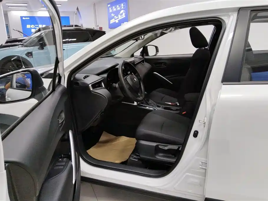 Toyota Corolla Cross 2024 2.0L Elite Edition фото 9