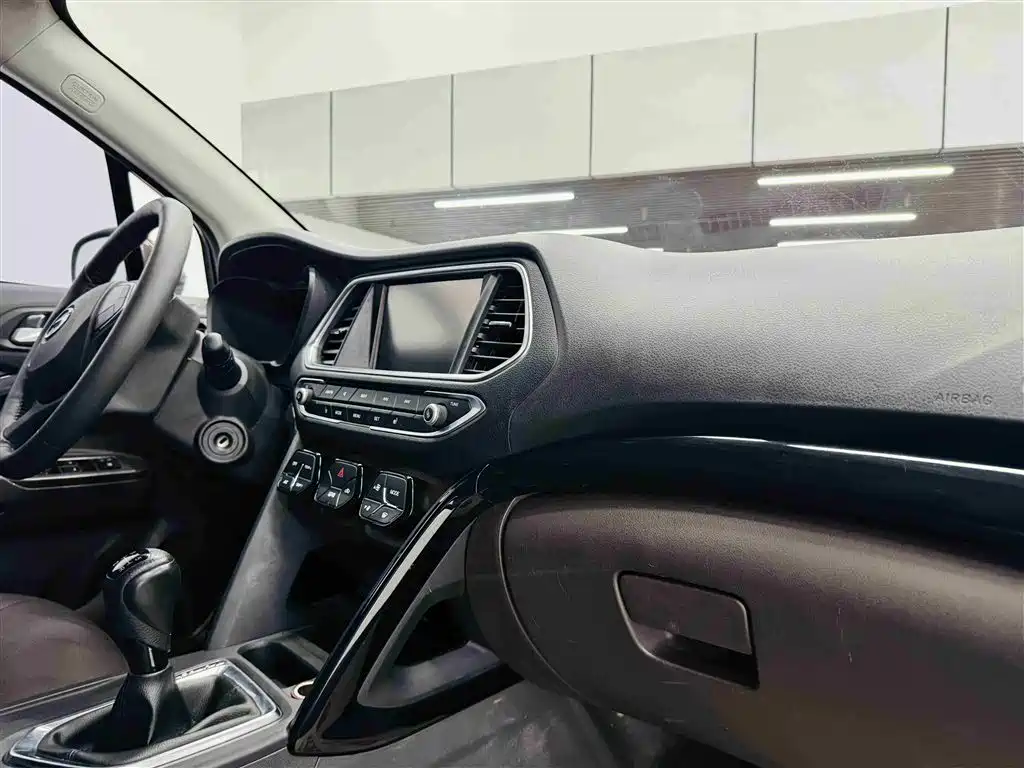 GAC Trumpchi Trumpchi GS4 2015 200T Manual Luxury Edition фото 28