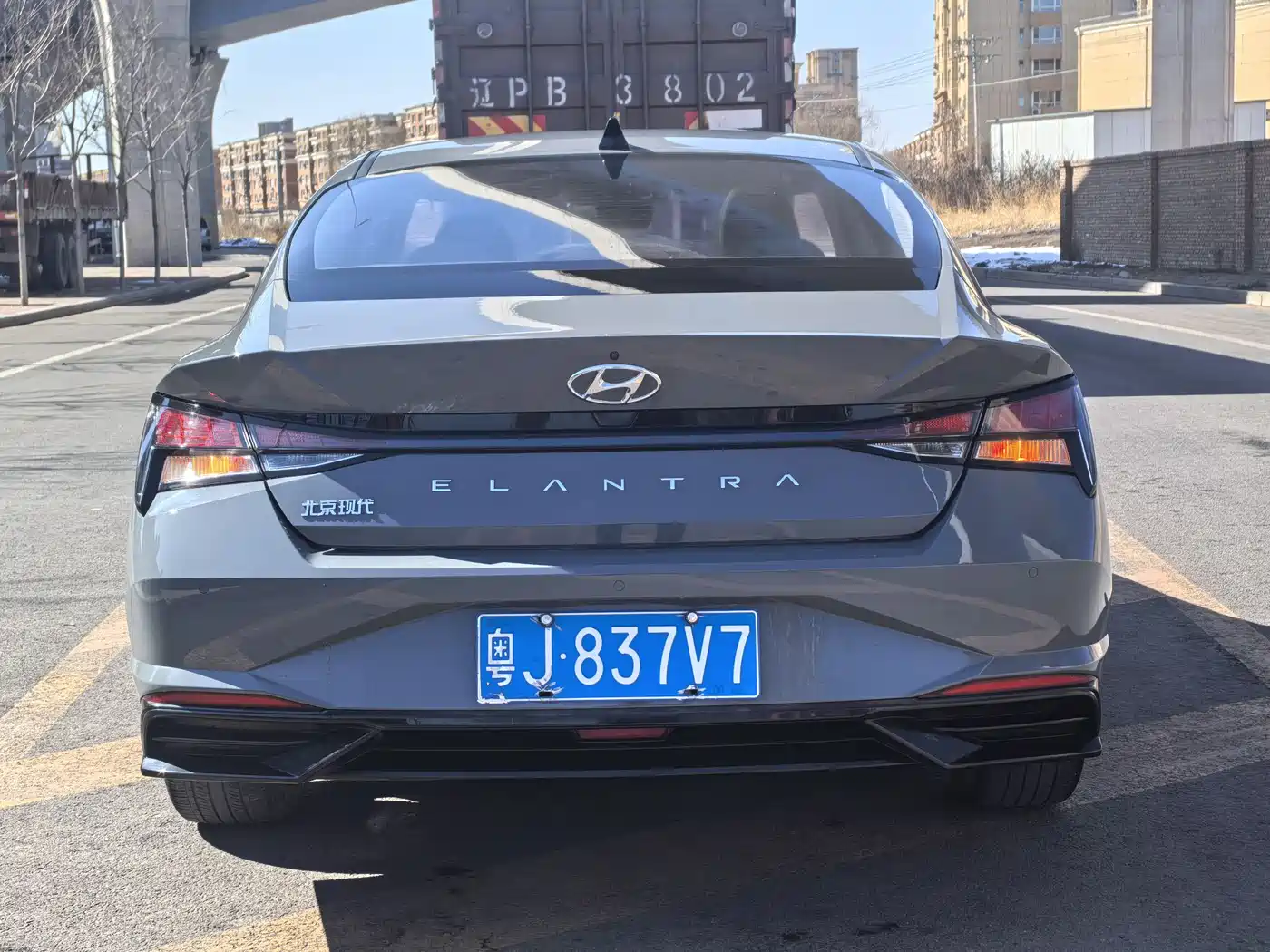 HYUNDAI ELANTRA