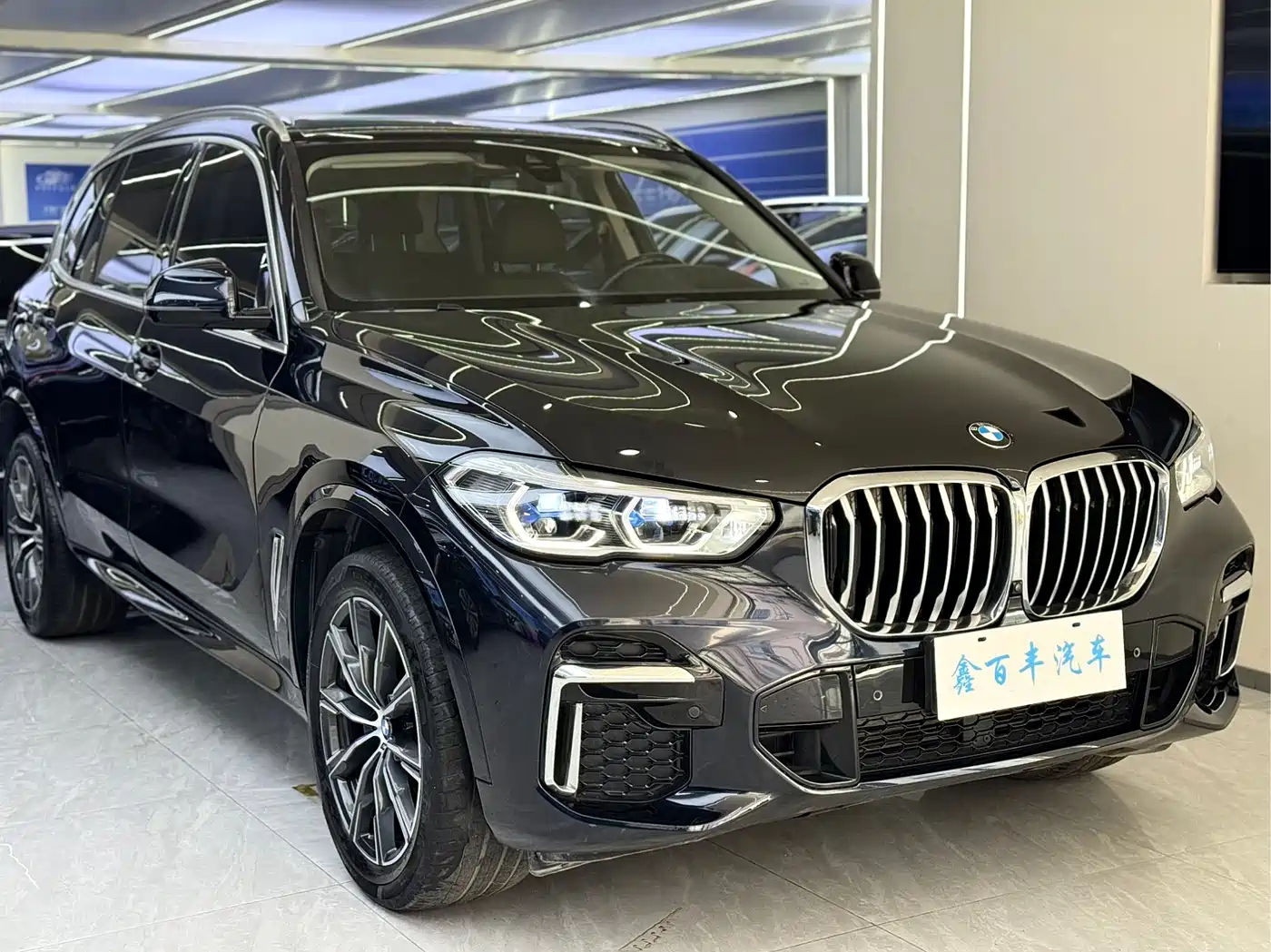 BMW X5 2022 xDrive 30Li Premium M Sport Package фото 3